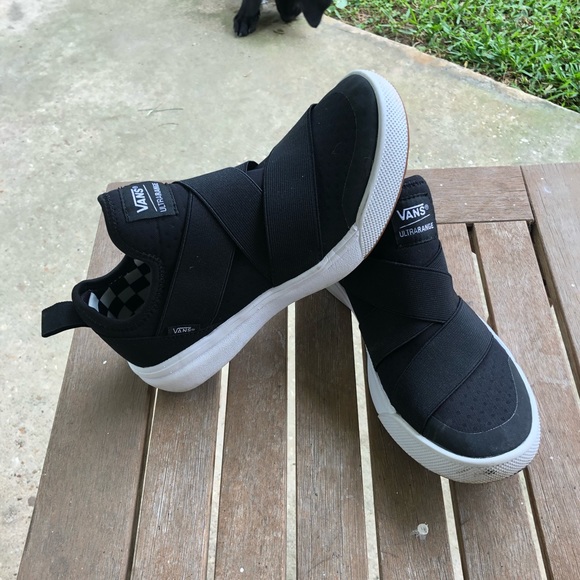 vans slip on tennis shoes